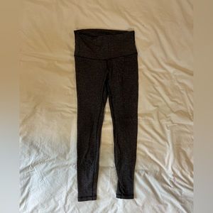 Lulu high rise wunder under leggings in brushed herringbone fabric. Size 6.